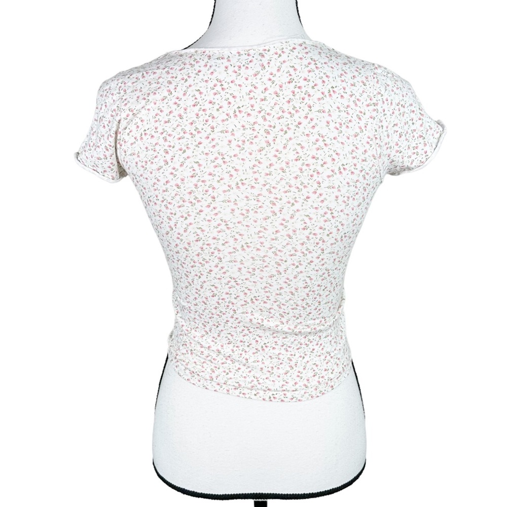Brandy Melville Pink Floral Print Cropped T-Shirt - Picture 2 of 6